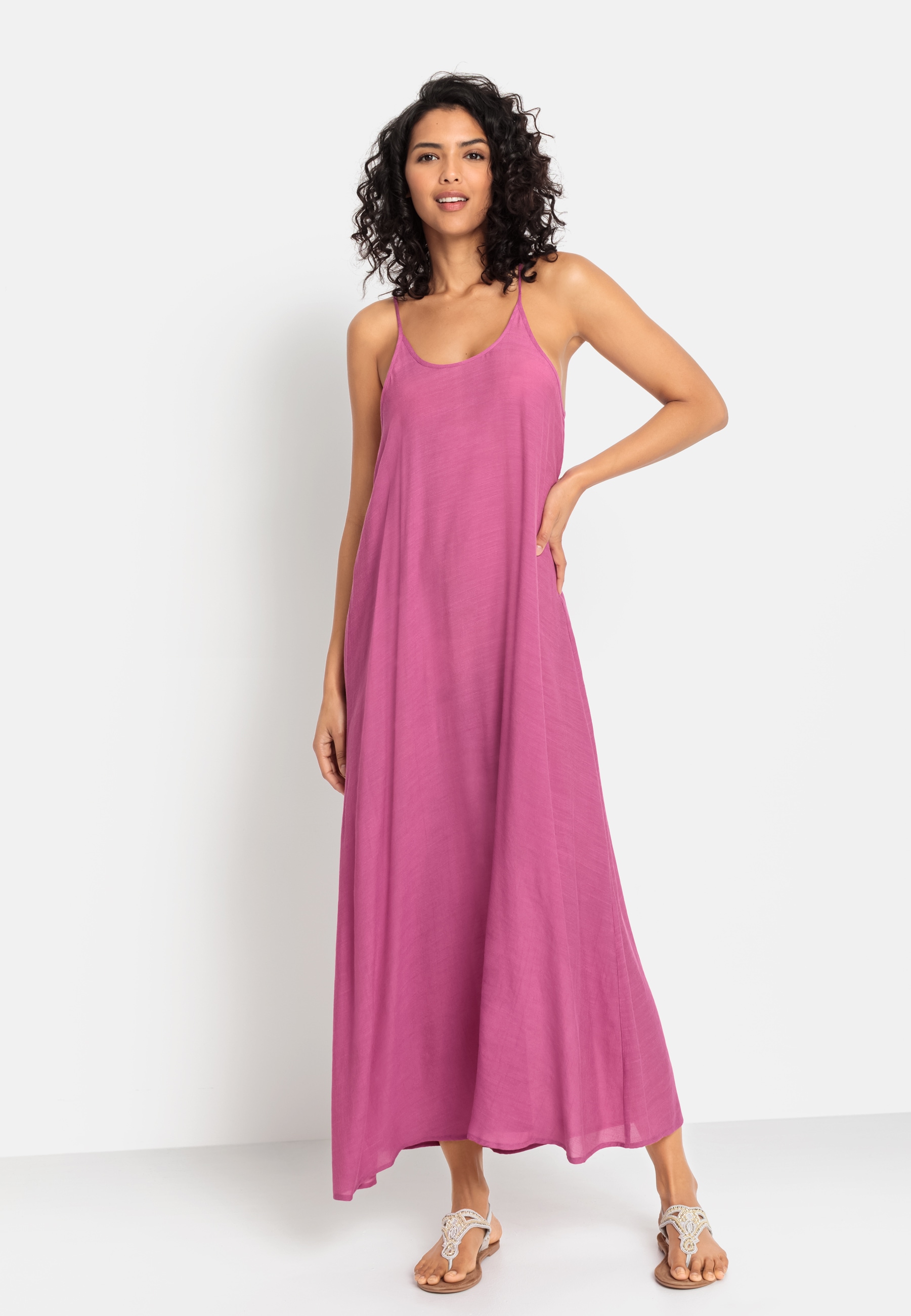 Buffalo Maxikleid, mit rundem Ausschnitt, luftiges Sommerkleid, Strandkleid von Buffalo