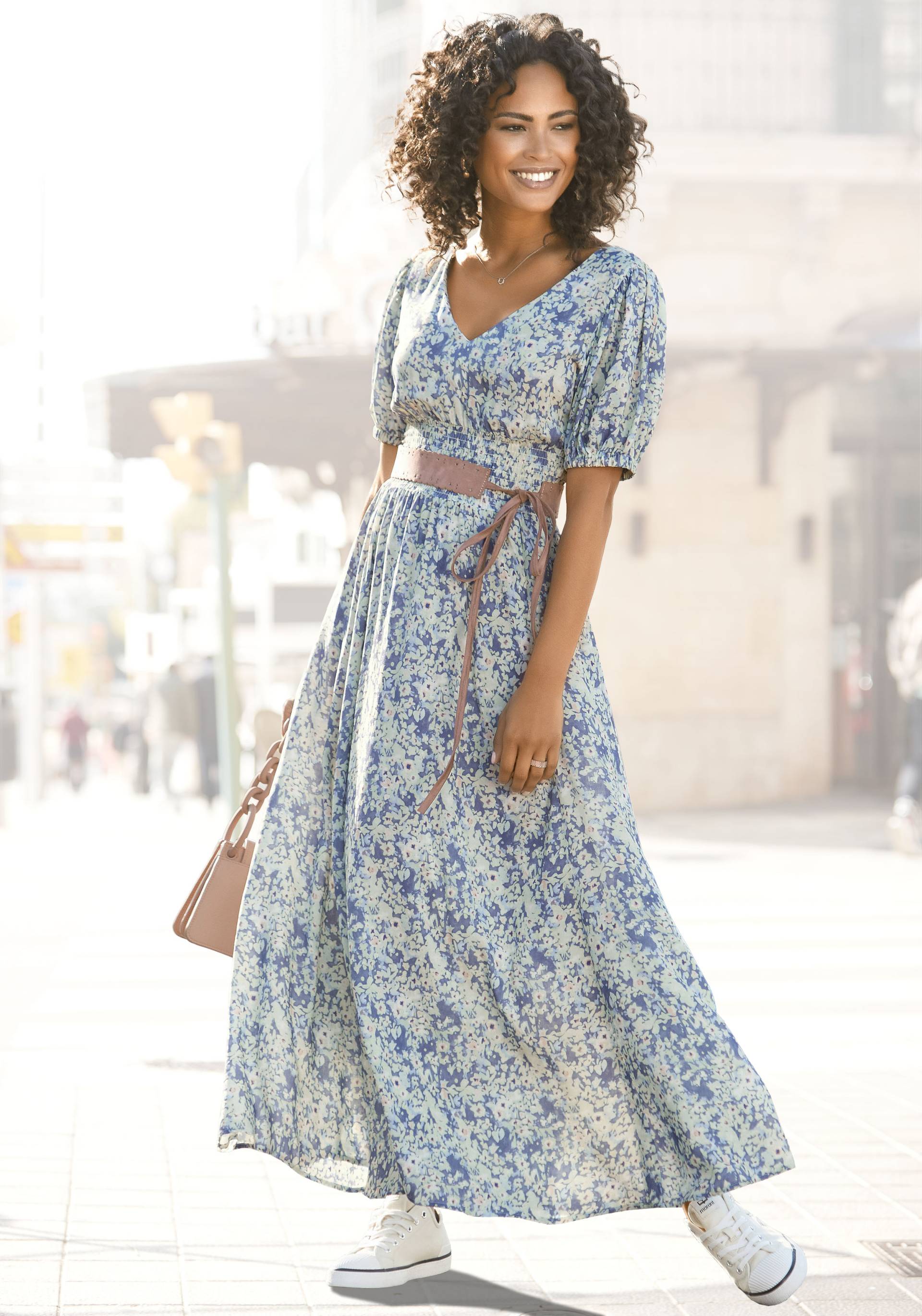 Buffalo Maxikleid, mit zartem Blumendruck und V-Ausschnitt, Sommerkleid, Strandkleid Buffalo Maxikleid, mit zartem Blumendruck und V-Ausschnitt, Sommerkleid, Strandkleid von Buffalo