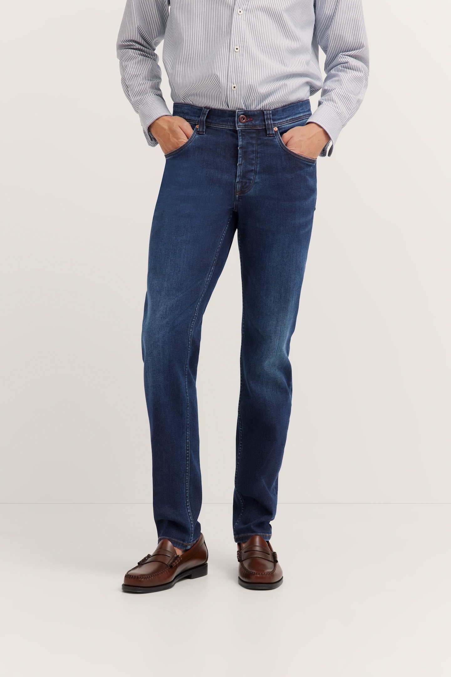 bugatti 5-Pocket-Jeans, mit Stretchfunktion bugatti 5-Pocket-Jeans, mit Stretchfunktion von Bugatti
