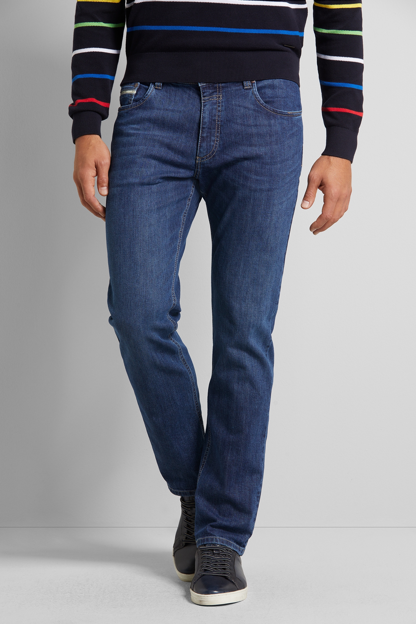 bugatti 5-Pocket-Jeans, mit einem leichten Used Look von Bugatti