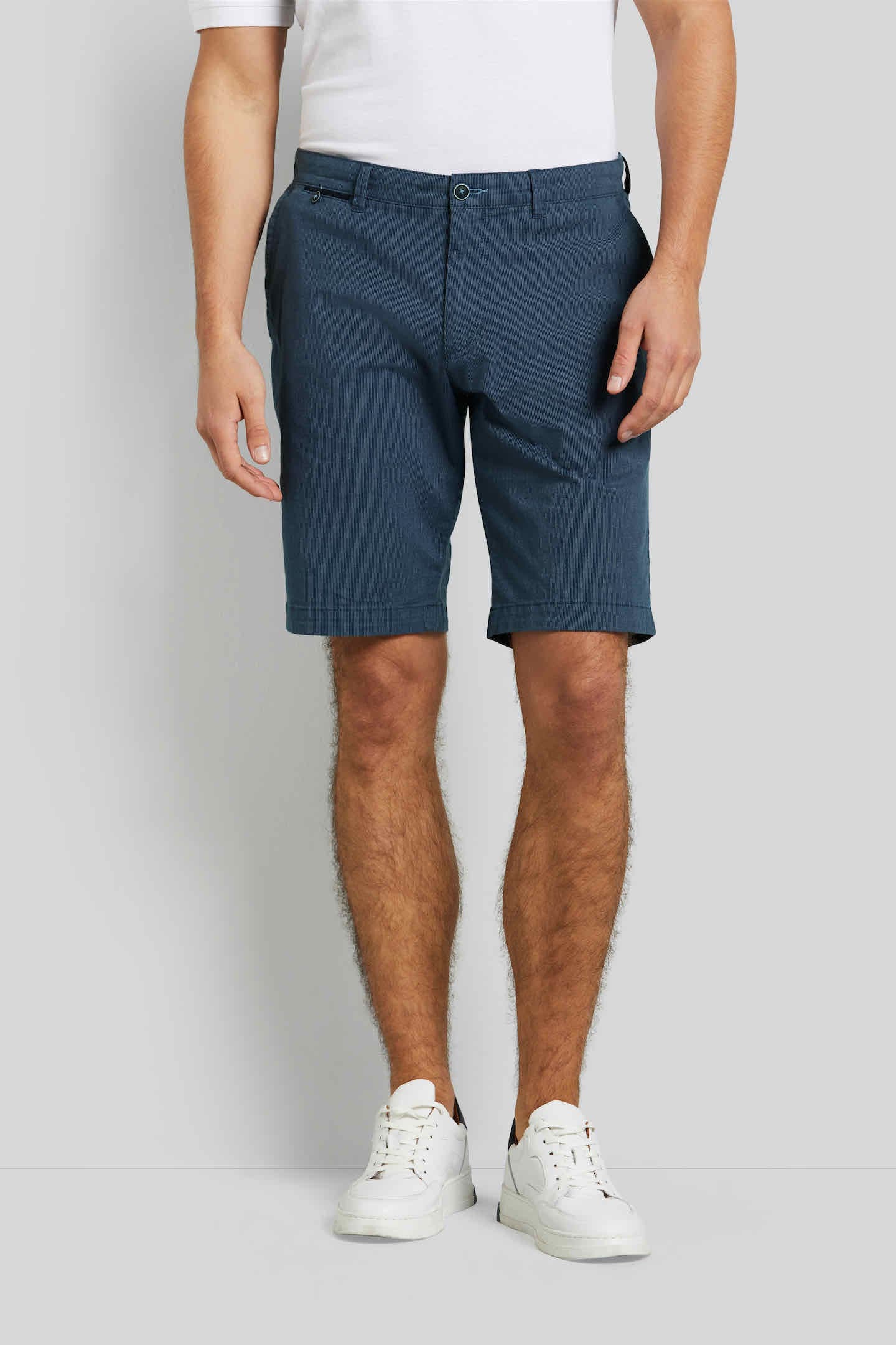 bugatti Bermudas, in Chino-Optik von Bugatti