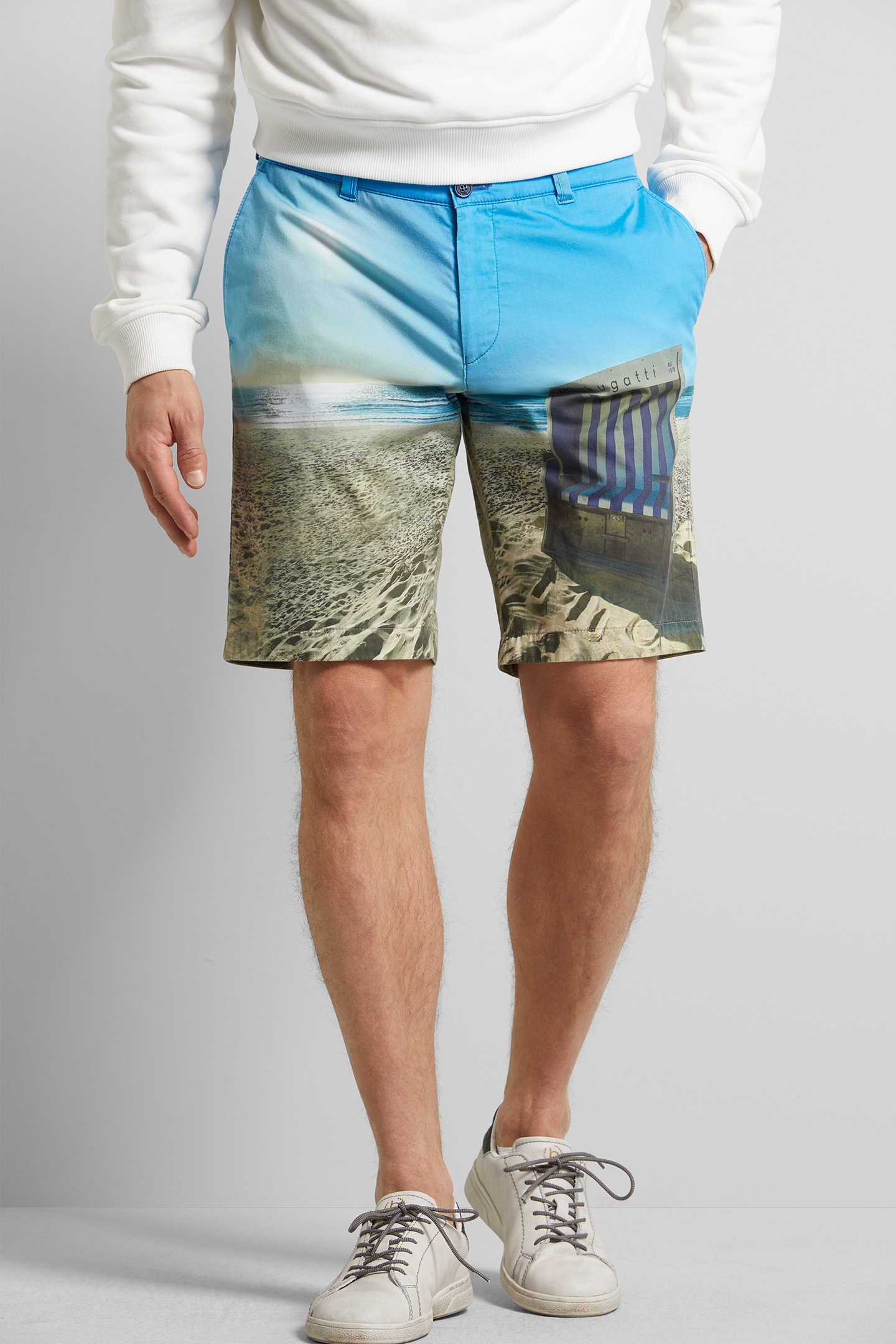 bugatti Bermudas, mit einem exclusiven Print von Bugatti