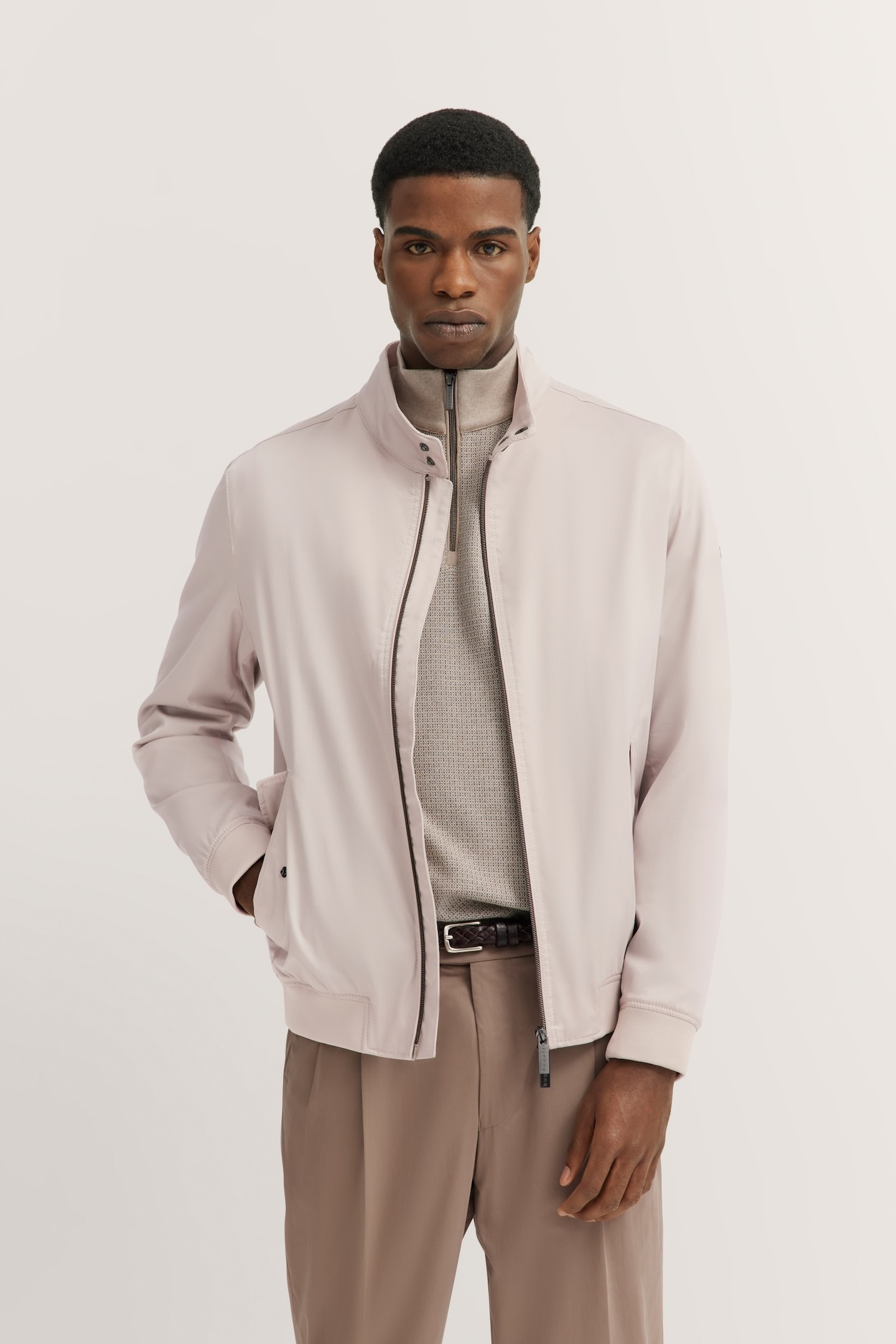 bugatti Blouson, ohne Kapuze, mit Stehkragen & Strickdetails bugatti Blouson, ohne Kapuze, mit Stehkragen & Strickdetails von Bugatti