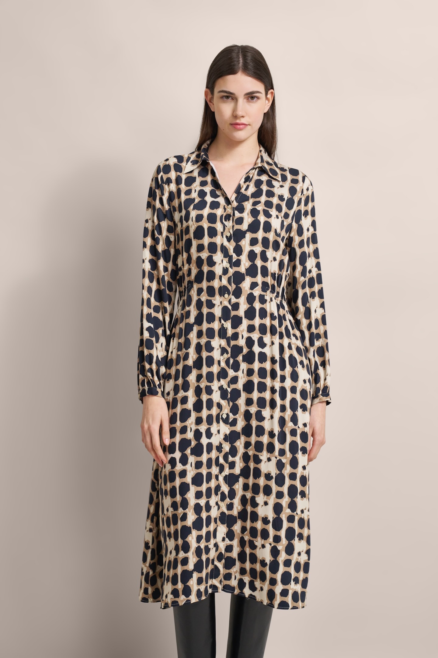 bugatti Blusenkleid, mit leichter Taillenraffung bugatti Blusenkleid, mit leichter Taillenraffung von Bugatti