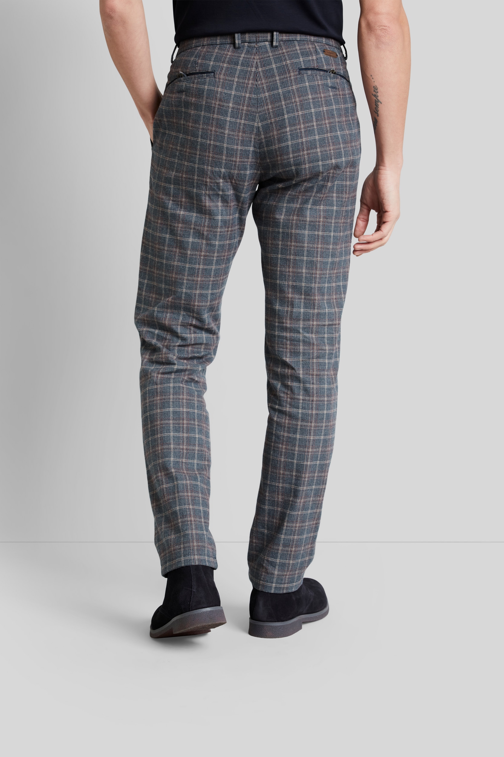 bugatti Chinohose, mit klassischem Karomuster bugatti Chinohose, mit klassischem Karomuster von Bugatti