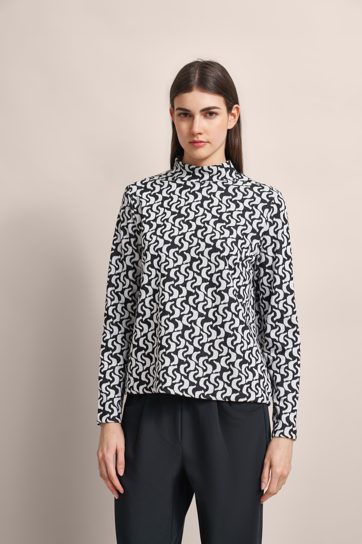 bugatti Langarmshirt, mit grafischen Mustern bugatti Langarmshirt, mit grafischen Mustern von Bugatti