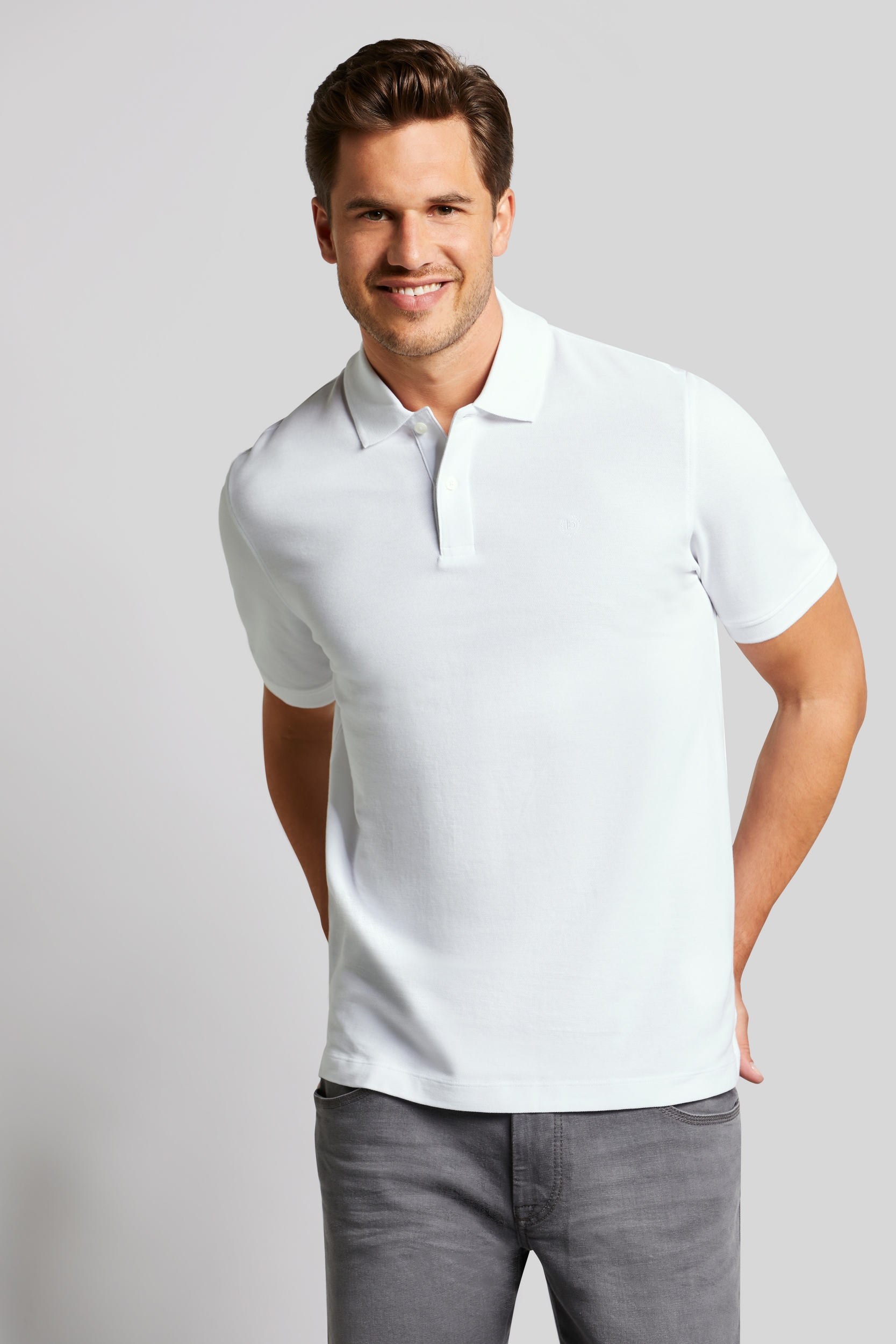 bugatti Poloshirt, mit körpernaher Passform bugatti Poloshirt, mit körpernaher Passform von Bugatti