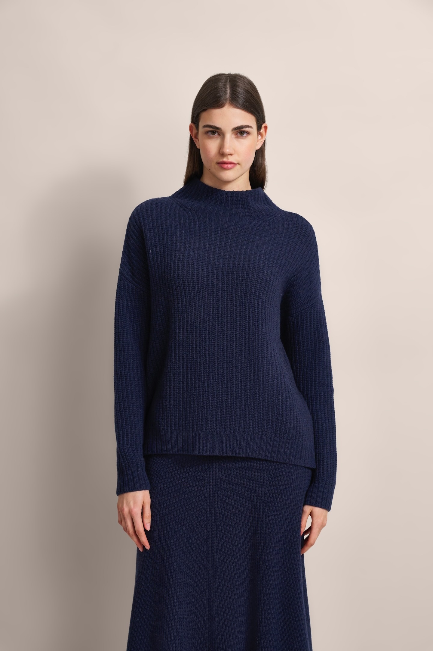 bugatti Rundhalspullover, mit leichtem Turtleneck bugatti Rundhalspullover, mit leichtem Turtleneck von Bugatti