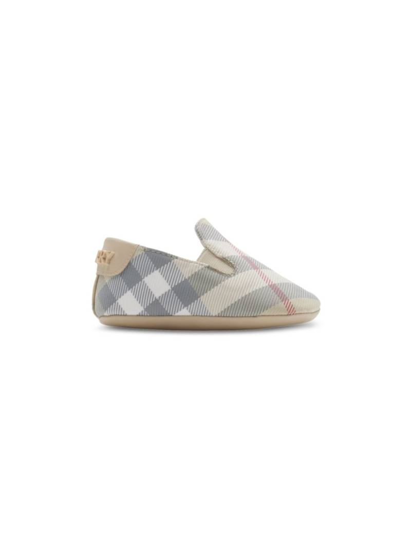 Burberry Kids check-print crib shoes - Neutrals von Burberry Kids