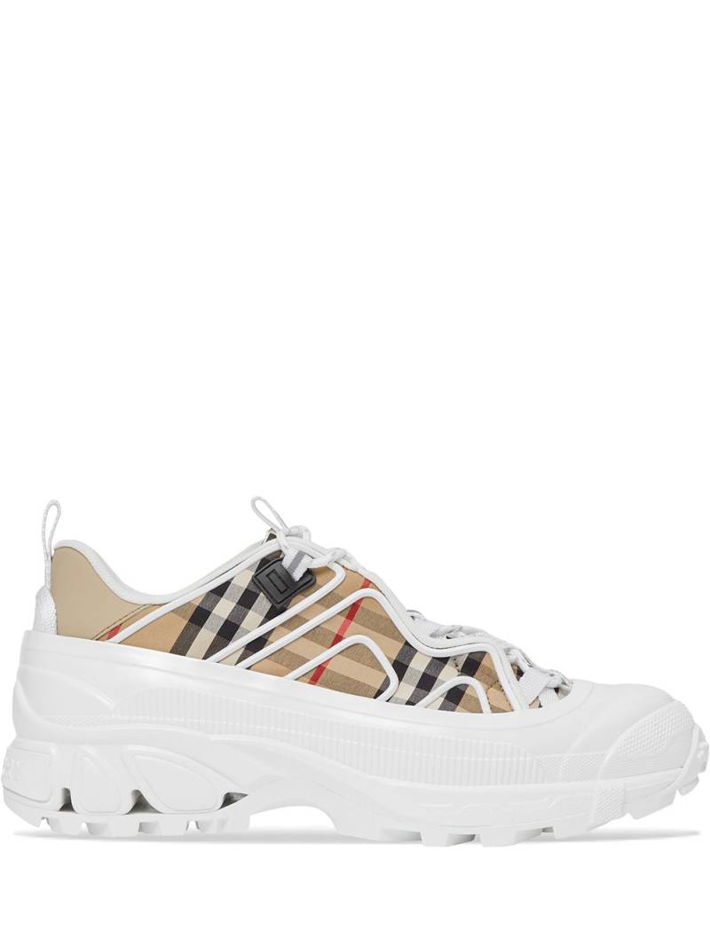 Burberry Arthur Vintage Check sneakers - White von Burberry