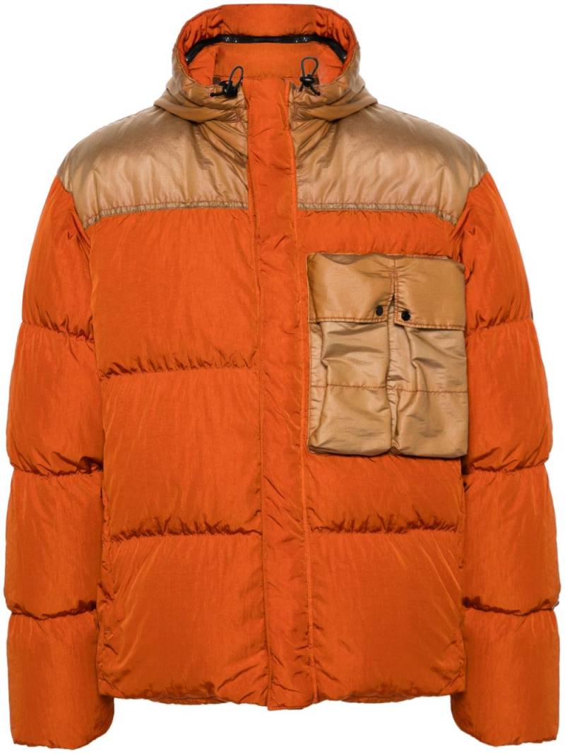 C.P. Company Eco Chrome-R Mixed Goggle puffer jacket - Orange von C.P. Company