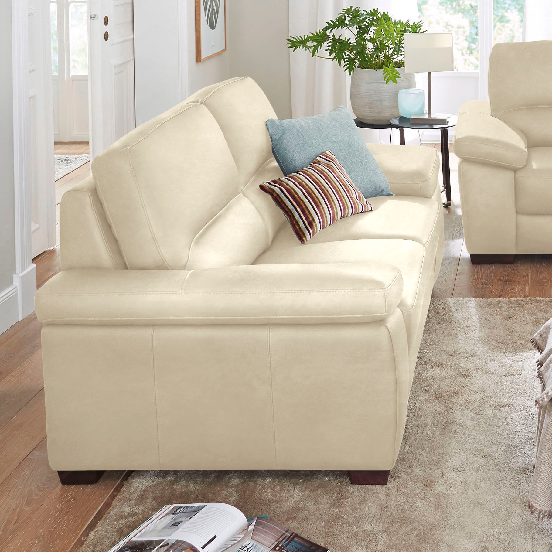 CALIA ITALIA 3-Sitzer »Gaia, Sofa im edlen Design und mit erstklassigem Sitzkomfort«, aus pflegeleichtem Luxus-Microfaser Ginevra Hydro Care CALIA ITALIA 3-Sitzer »Gaia, Sofa im edlen Design und mit erstklassigem Sitzkomfort«, aus pflegeleichtem Luxus-Microfaser Ginevra Hydro Care von CALIA ITALIA