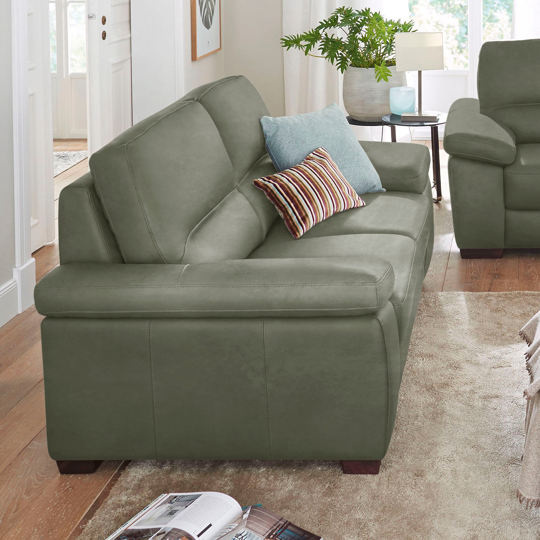CALIA ITALIA 3-Sitzer »Gaia, Sofa im edlen Design und mit erstklassigem Sitzkomfort«, aus pflegeleichtem Luxus-Microfaser Ginevra Hydro Care CALIA ITALIA 3-Sitzer »Gaia, Sofa im edlen Design und mit erstklassigem Sitzkomfort«, aus pflegeleichtem Luxus-Microfaser Ginevra Hydro Care von CALIA ITALIA