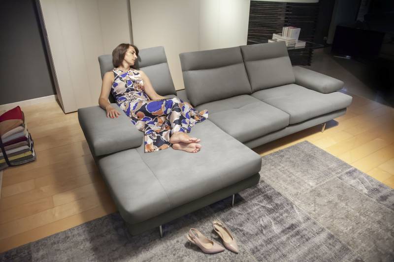 CALIA ITALIA Ecksofa »Toby Wing, L-Form, Designsofa mit sensationellem Sitzkomfort«, inklusive Sitztiefenverstellung, Füsse in chrom glänzend von CALIA ITALIA