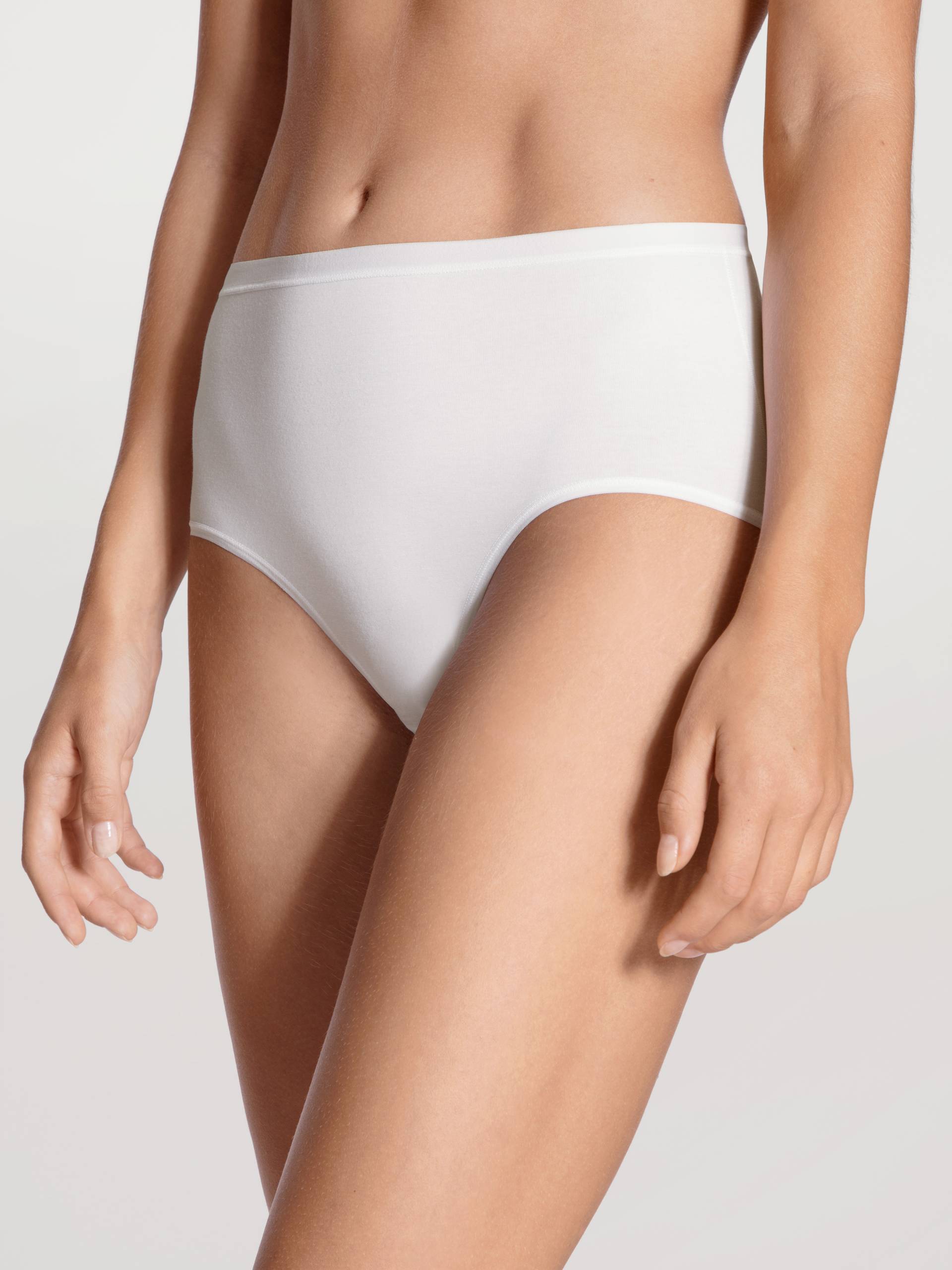 CALIDA High-Waist-Slip »Natural Comfort«, mit natürlichem Glanz und glattem Griff von CALIDA