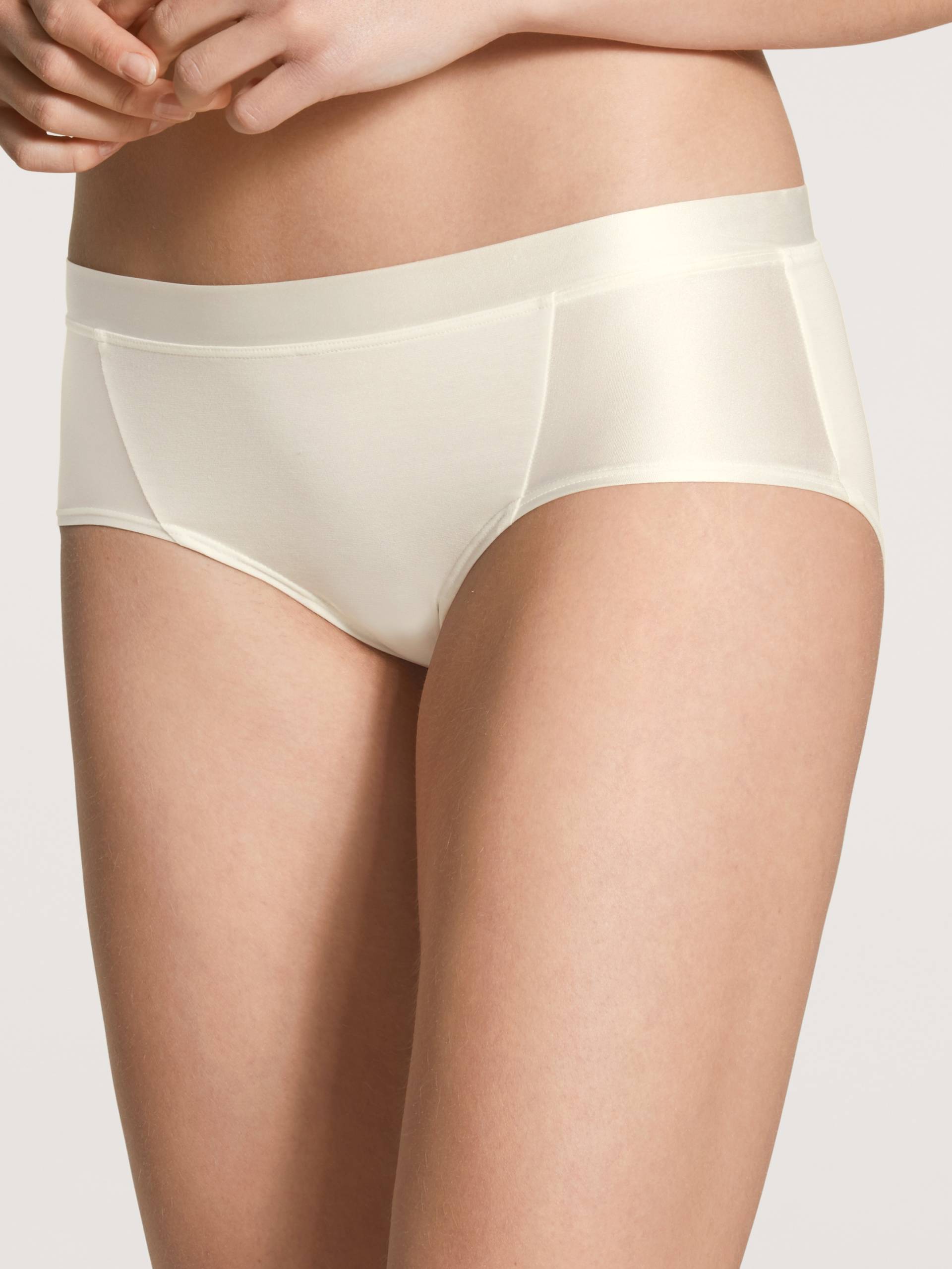 CALIDA Panty »Cate«, Beinausschnitte mit Satinblenden von CALIDA