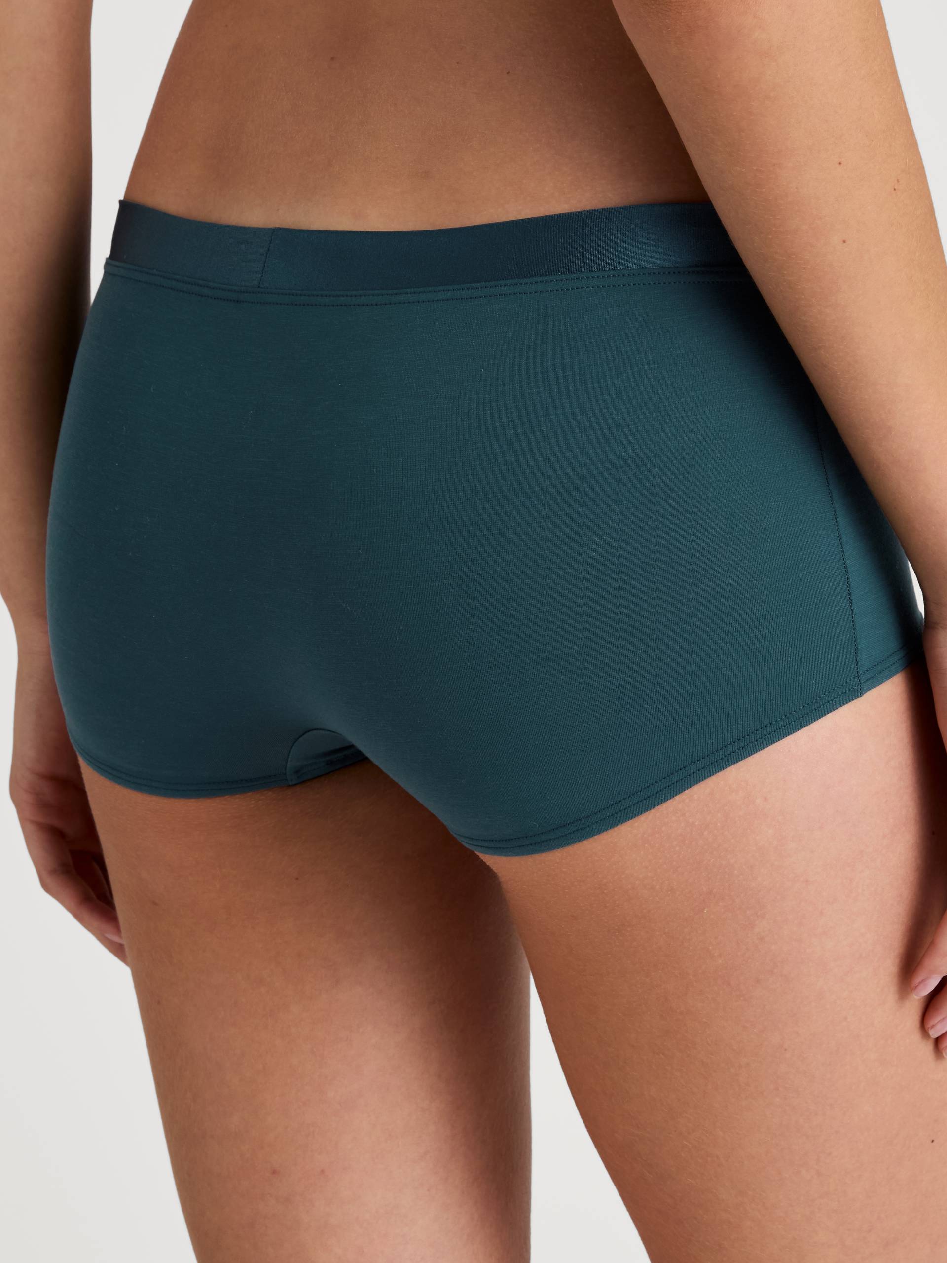 CALIDA Panty »Cate«, mit Satinblenden an den Beinausschnitten CALIDA Panty »Cate«, mit Satinblenden an den Beinausschnitten von CALIDA