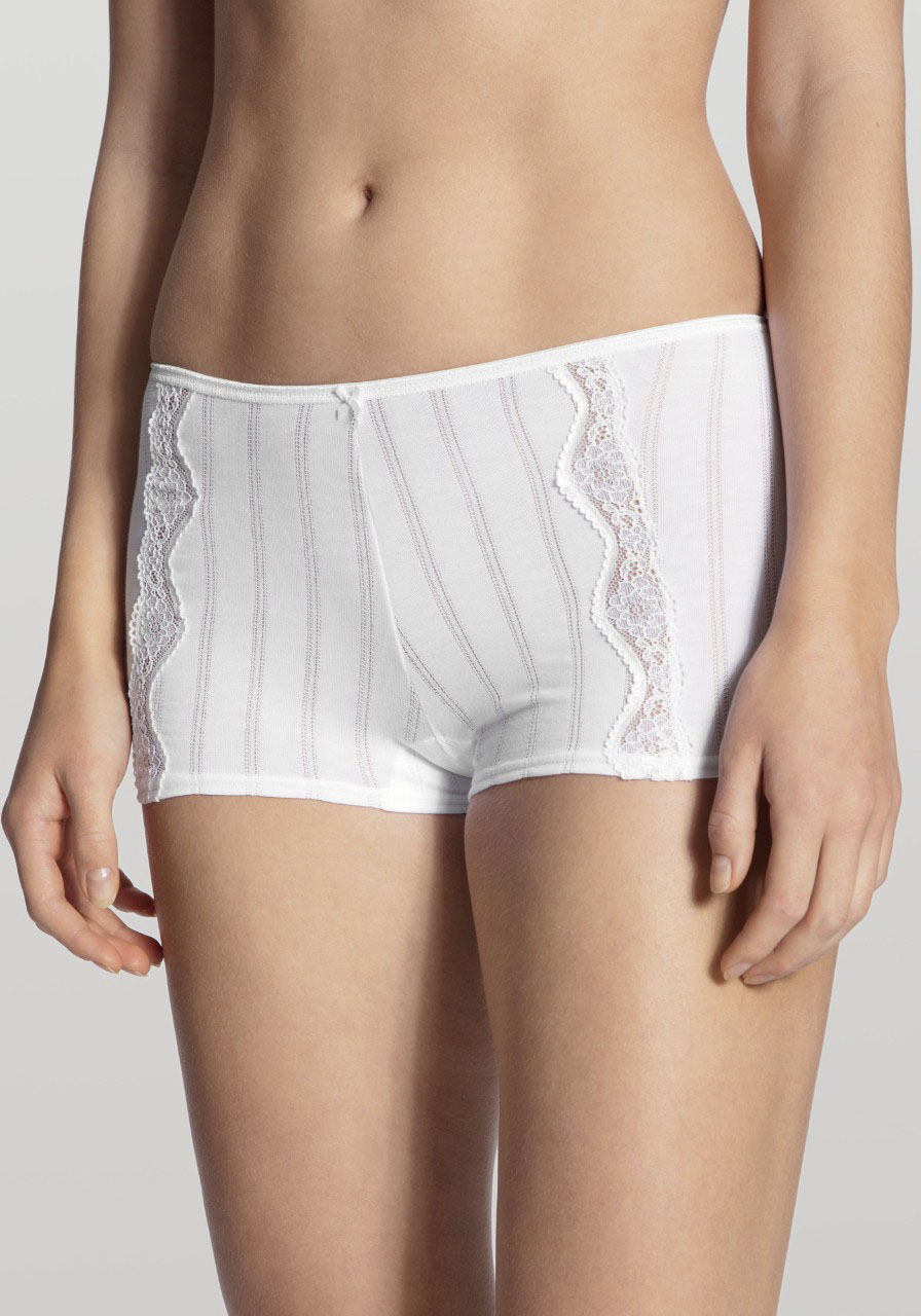 CALIDA Panty »Etude Toujours«, mit Dresdner Spitze an der Vorderseite CALIDA Panty »Etude Toujours«, mit Dresdner Spitze an der Vorderseite von CALIDA