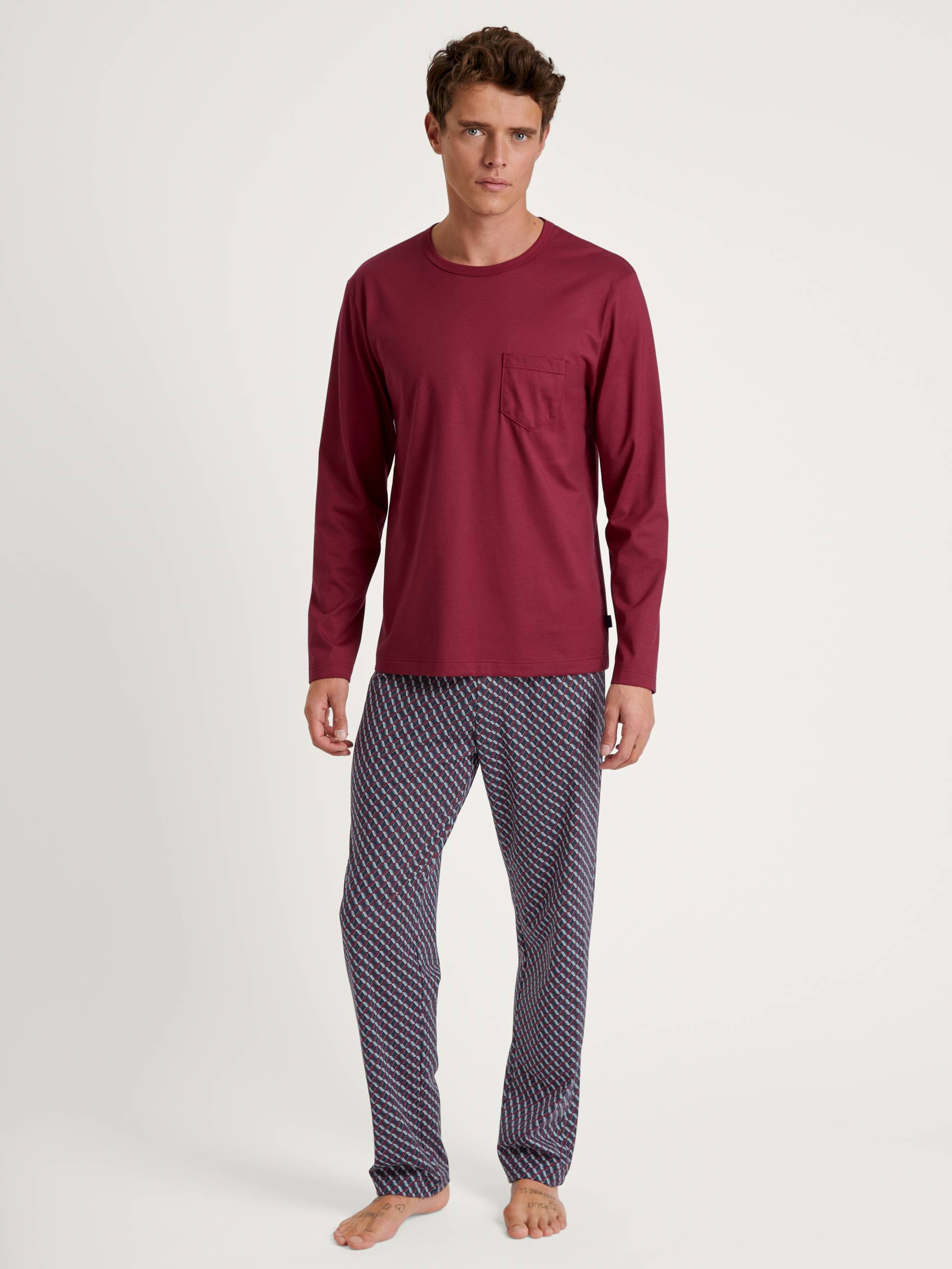 CALIDA Pyjama »Relax Imprint«, (2 tlg.), mit aufgesetzter Brusttasche CALIDA Pyjama »Relax Imprint«, (2 tlg.), mit aufgesetzter Brusttasche von CALIDA
