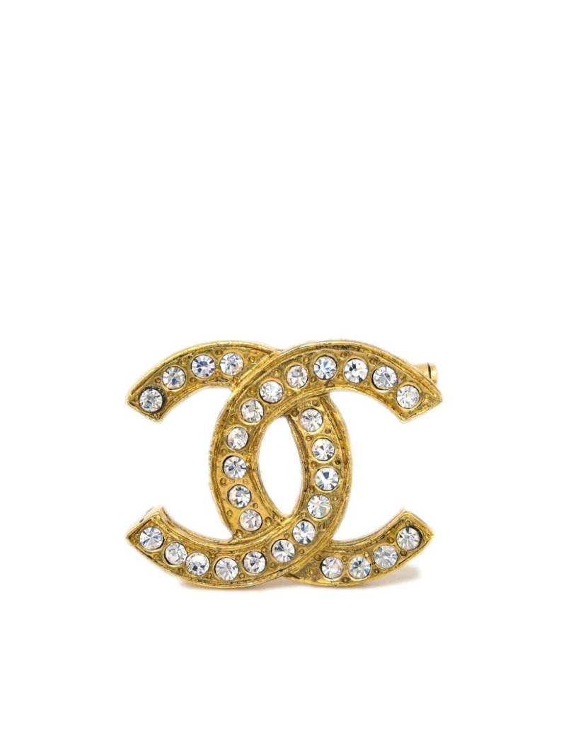 CHANEL Pre-Owned 1980-1990 CC rhinestone-embellished brooch - Gold von CHANEL Pre-Owned