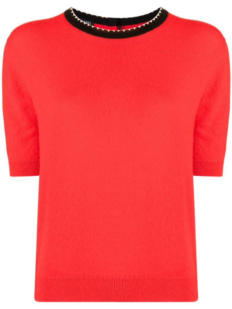 CHANEL Pre-Owned 1990-2000s trimmed neck cashmere T-shirt - Red von CHANEL Pre-Owned