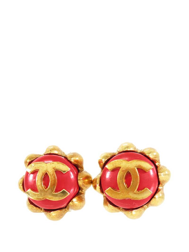 CHANEL Pre-Owned 1992 Gripoix Button costume earrings - Red von CHANEL Pre-Owned