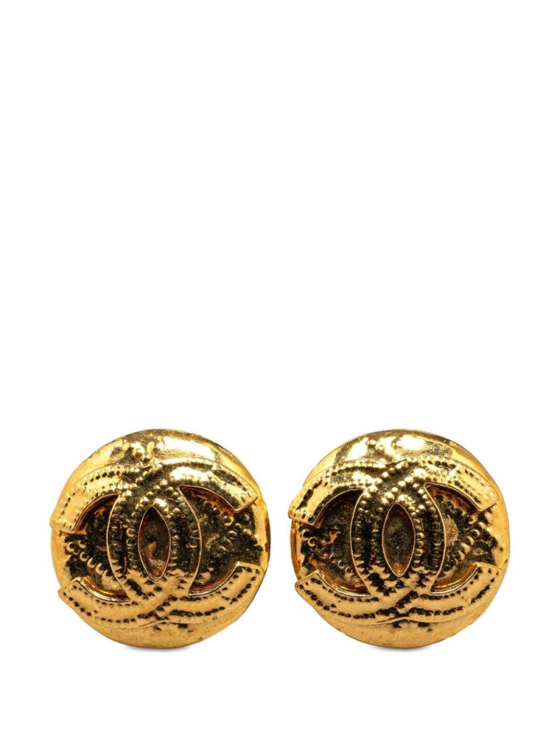 CHANEL Pre-Owned 1994 Gold Plated CC Clip On costume earrings von CHANEL Pre-Owned