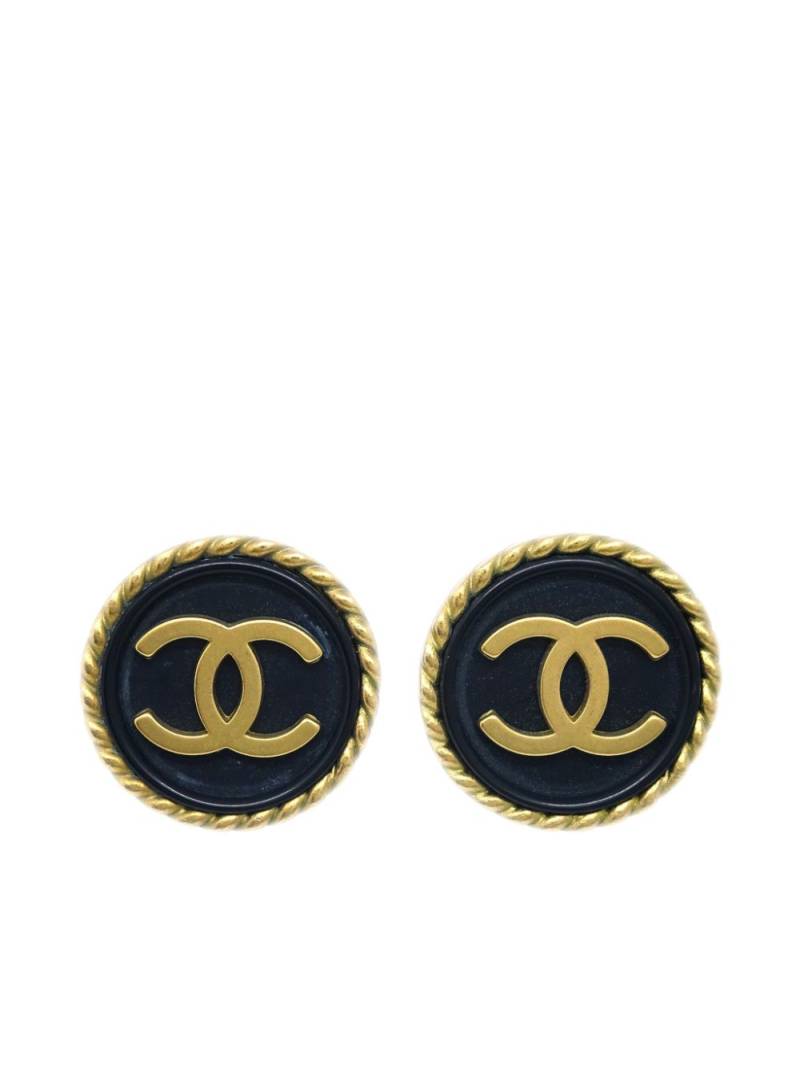 CHANEL Pre-Owned 1995 CC button clip-on earrings - Gold von CHANEL Pre-Owned