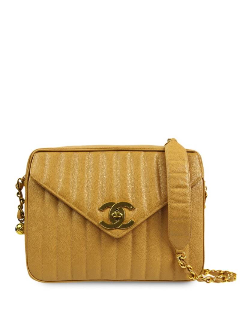 CHANEL Pre-Owned 1995 Mademoiselle-quilted shoulder bag - Yellow von CHANEL Pre-Owned