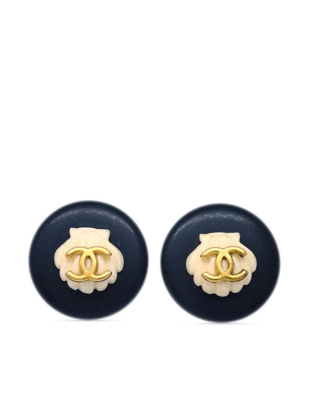 CHANEL Pre-Owned 1996 CC button shell clip-on earrings - Gold von CHANEL Pre-Owned