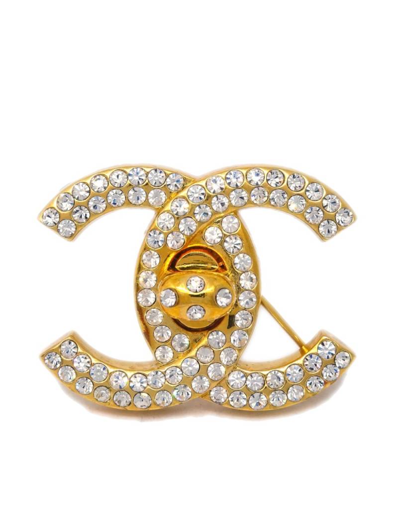 CHANEL Pre-Owned 1996 CC turn-lock brooch - Gold von CHANEL Pre-Owned