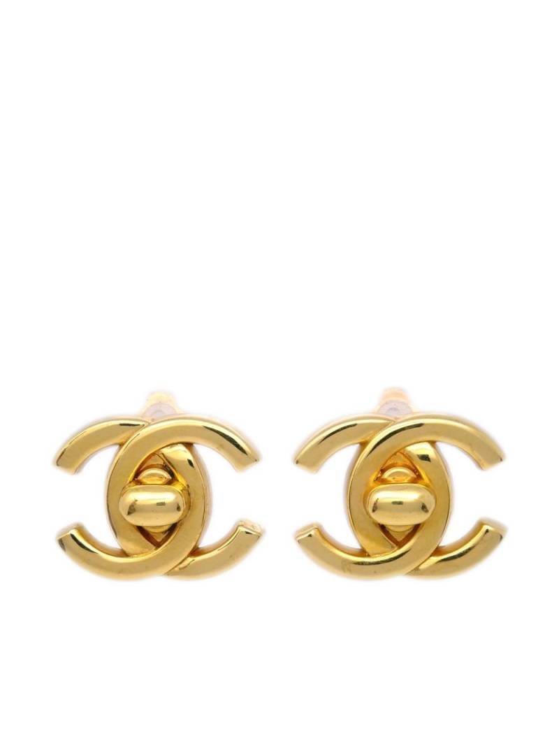 CHANEL Pre-Owned 1996 CC turn-lock clip-on earrings - Gold von CHANEL Pre-Owned