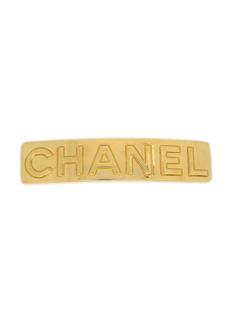 CHANEL Pre-Owned 1997 logo-embossed hair clip - Gold von CHANEL Pre-Owned