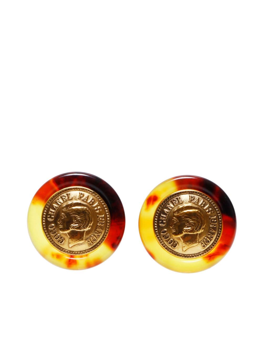 CHANEL Pre-Owned 1997 tortoiseshell-effect coin clip-on earrings - Brown von CHANEL Pre-Owned