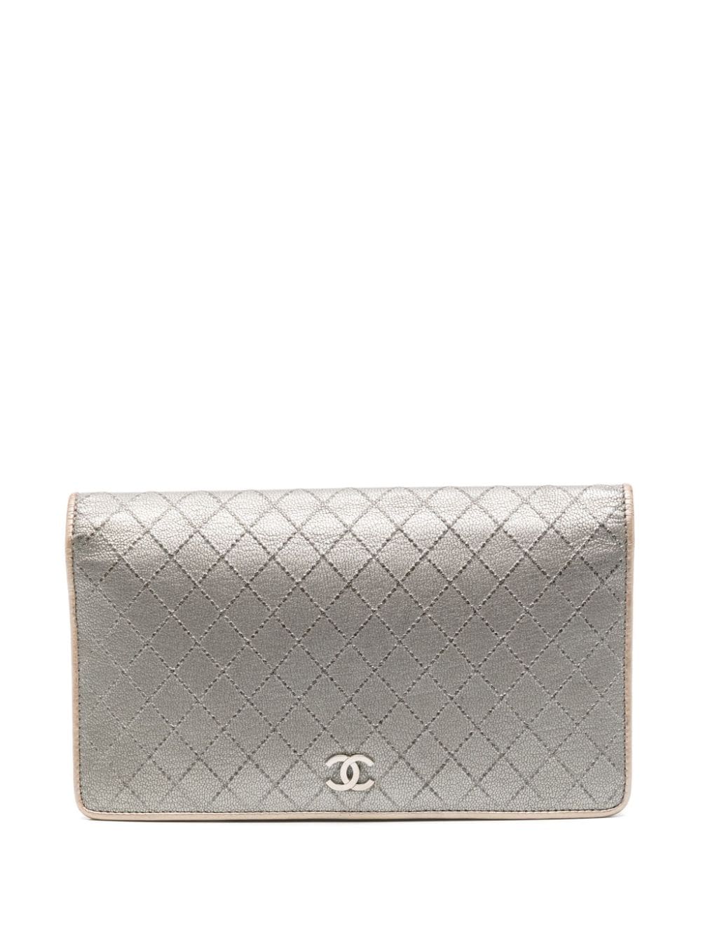 CHANEL Pre-Owned 1999-2001 diamond-quilted wallet - Silver von CHANEL Pre-Owned