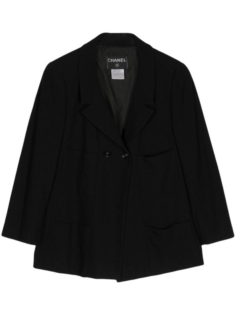 CHANEL Pre-Owned 1999 notched-lapels double-breasted blazer - Black von CHANEL Pre-Owned