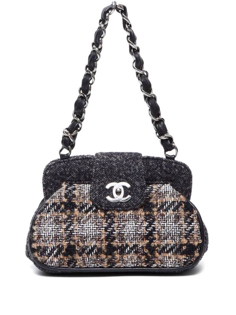 CHANEL Pre-Owned 2000 CC tweed shoulder bag - Grey von CHANEL Pre-Owned