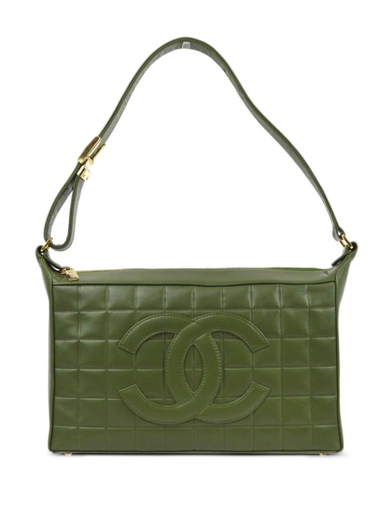 CHANEL Pre-Owned 2000 Choco Bar shoulder bag - Green von CHANEL Pre-Owned