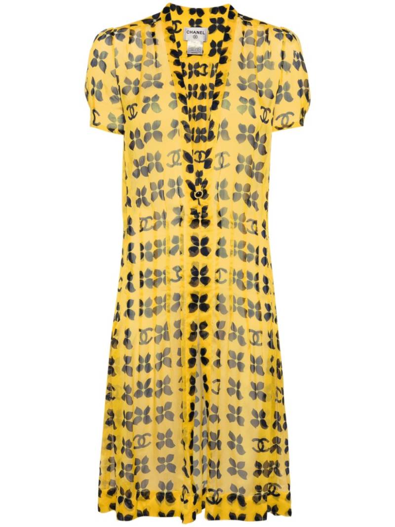 CHANEL Pre-Owned 2002 Flower Short Sleeve Silk dress - Yellow von CHANEL Pre-Owned