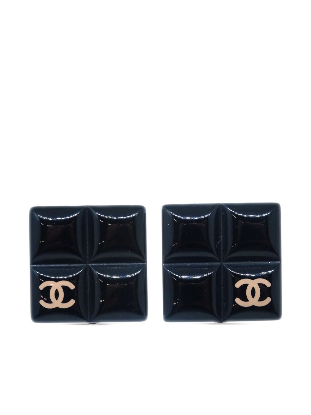 CHANEL Pre-Owned 2004 square clip-on earrings - Black von CHANEL Pre-Owned