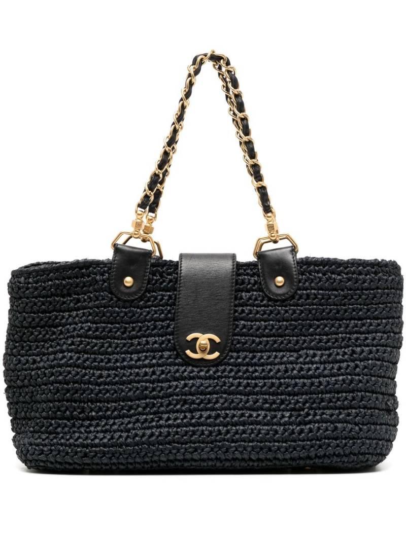 CHANEL Pre-Owned 2005-2006 CC Turn-lock woven tote bag - Black von CHANEL Pre-Owned