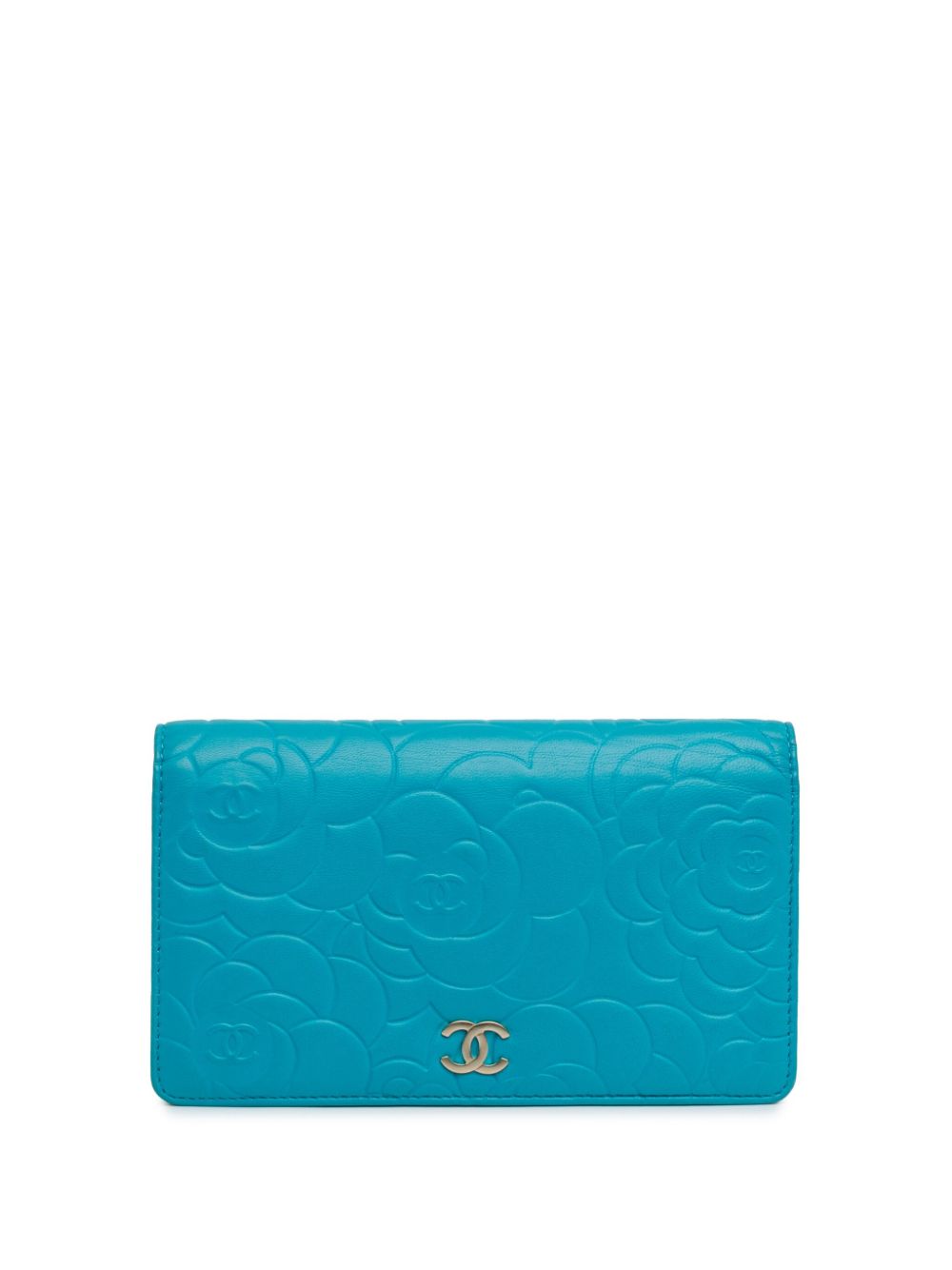 CHANEL Pre-Owned 2012 Camellia Embossed Lambskin Bifold Wallet long wallets - Blue von CHANEL Pre-Owned