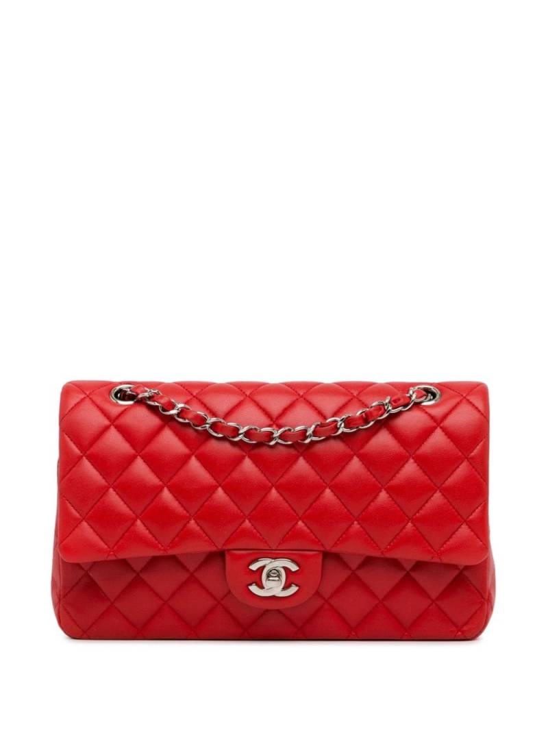 CHANEL Pre-Owned 2013-2014 Medium Classic Lambskin Double Flap shoulder bag - Red von CHANEL Pre-Owned