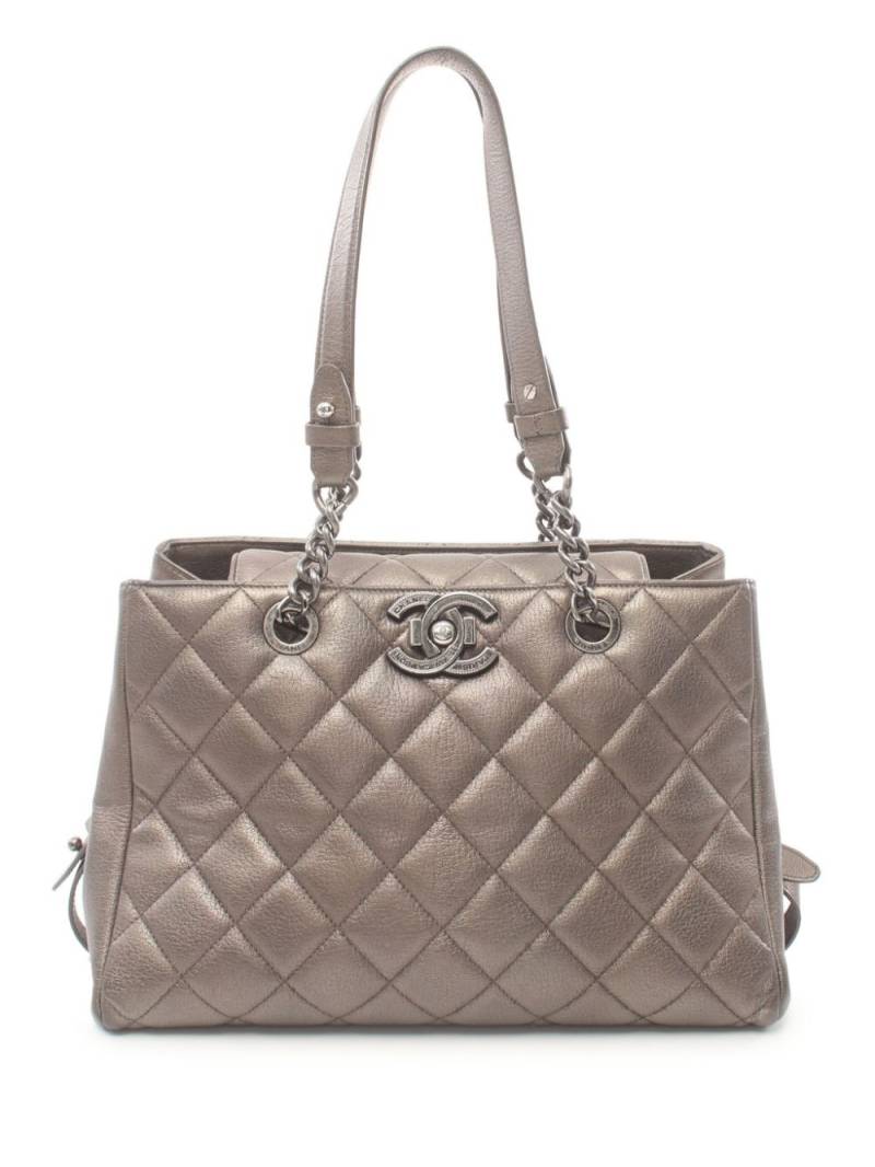 CHANEL Pre-Owned 2015-2016 CC diamond-quilted tote bag - Grey von CHANEL Pre-Owned