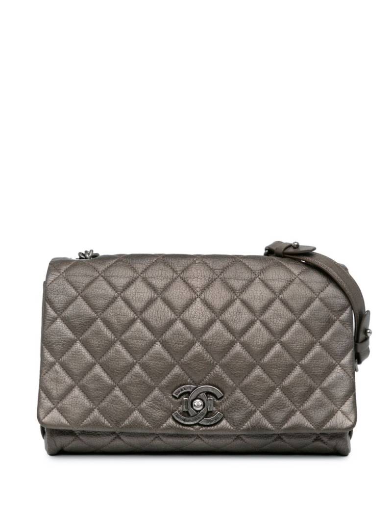 CHANEL Pre-Owned 2015-2016 Large Quilted Goatskin City Rock Flap shoulder bag - Grey von CHANEL Pre-Owned