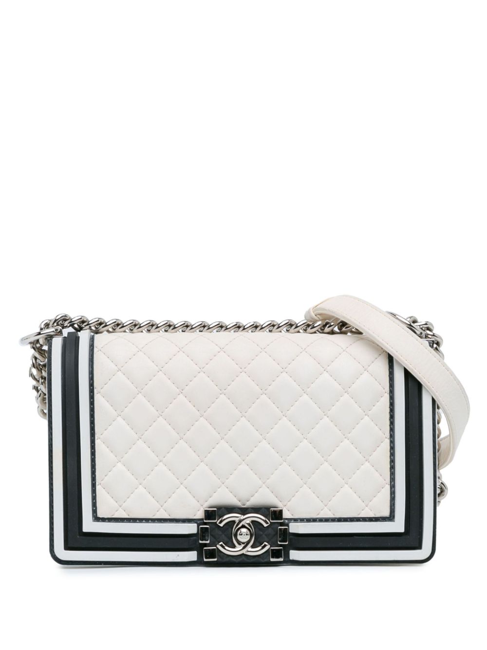 CHANEL Pre-Owned 2016-2017 Medium Bicolor Lambskin and Rubber Boy Flap shoulder bag - White von CHANEL Pre-Owned