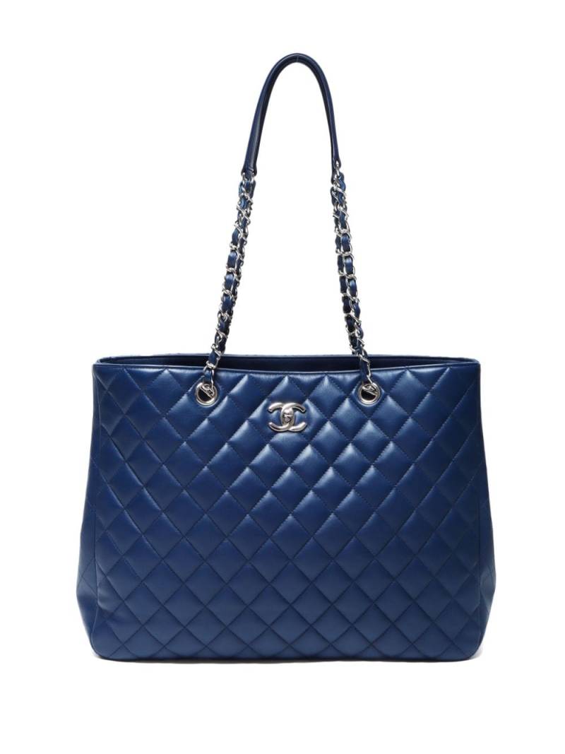 CHANEL Pre-Owned 2016 CC turn-lock tote bag - Blue von CHANEL Pre-Owned