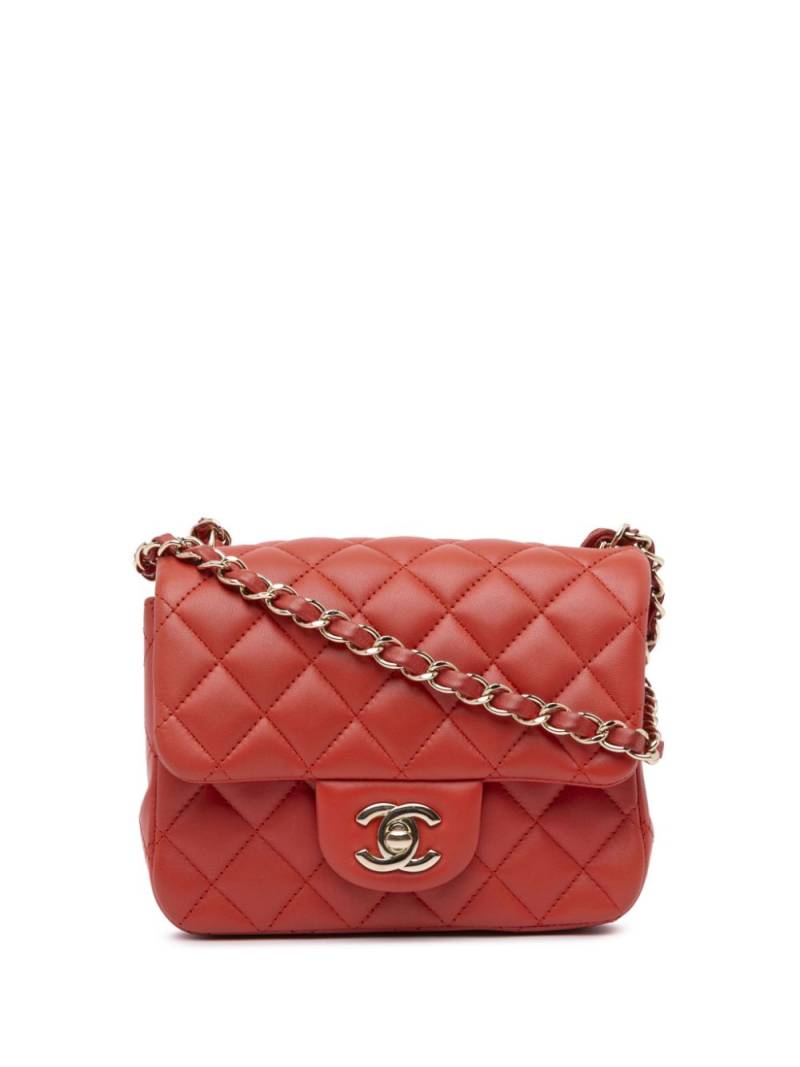 CHANEL Pre-Owned 2017-2018 Mini Square Classic Lambskin Single Flap crossbody bag - Red von CHANEL Pre-Owned