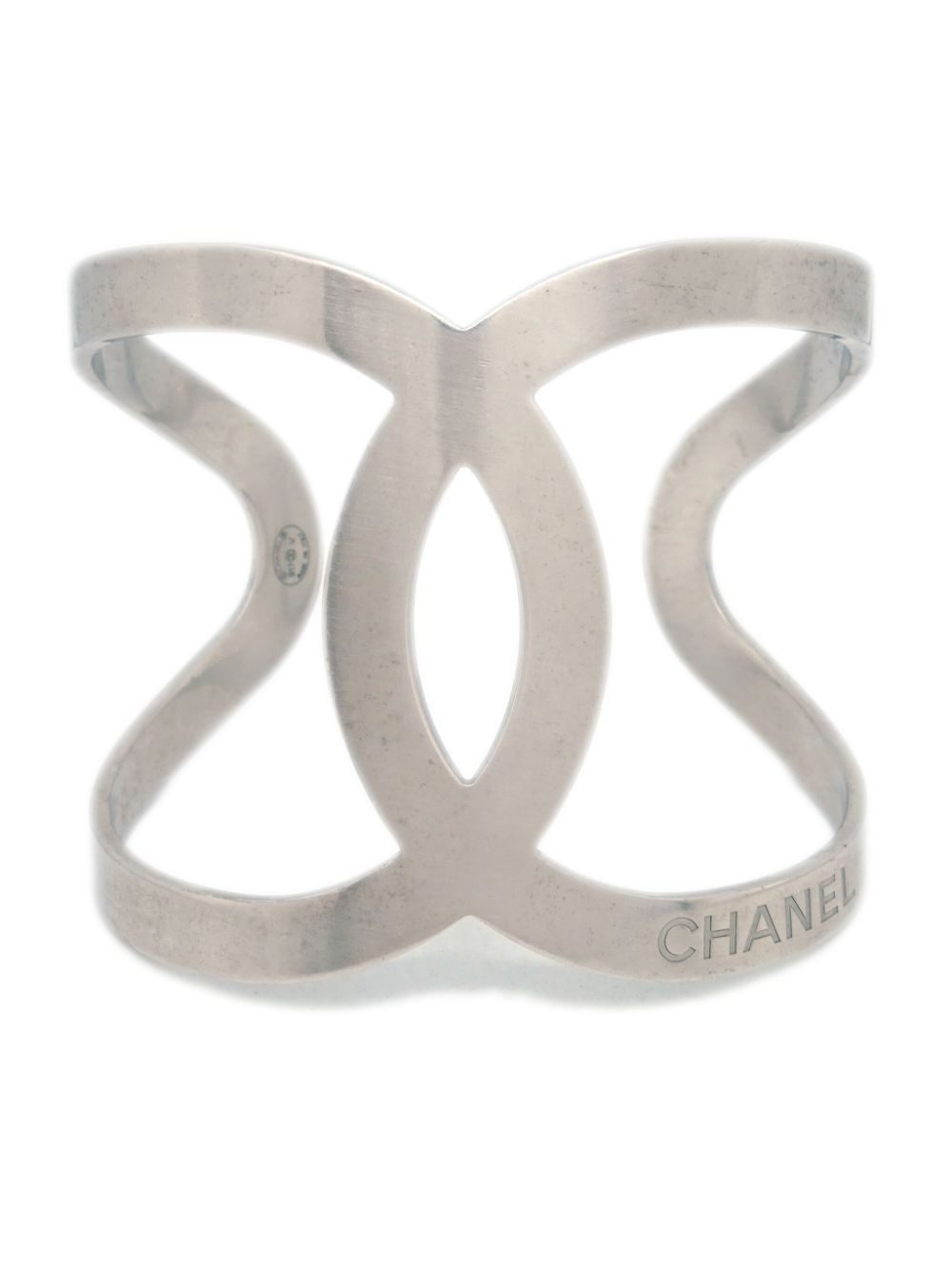 CHANEL Pre-Owned 2017 CC cuff bracelet - Silver von CHANEL Pre-Owned