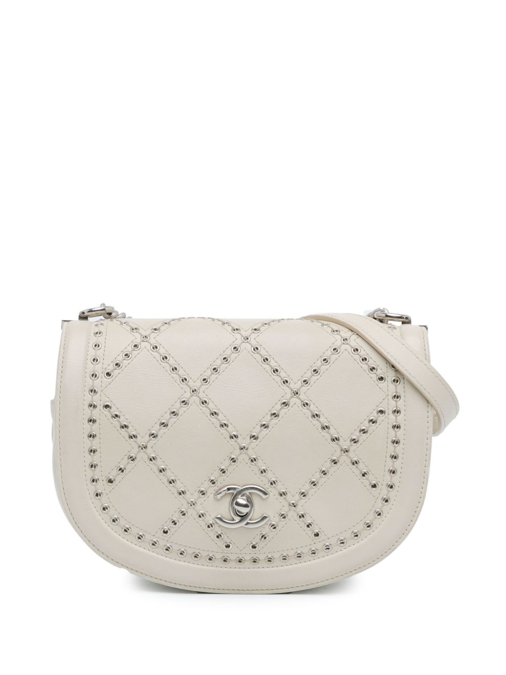 CHANEL Pre-Owned 2018 Small Calfskin Coco Eyelets Round Flap crossbody bag - White von CHANEL Pre-Owned